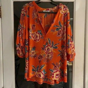 Emily Daniel’s Blouse with Button detail size 3x